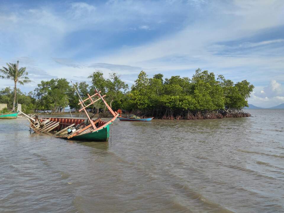 캄보디아 캄포트(Kampot) 주 바다 사진